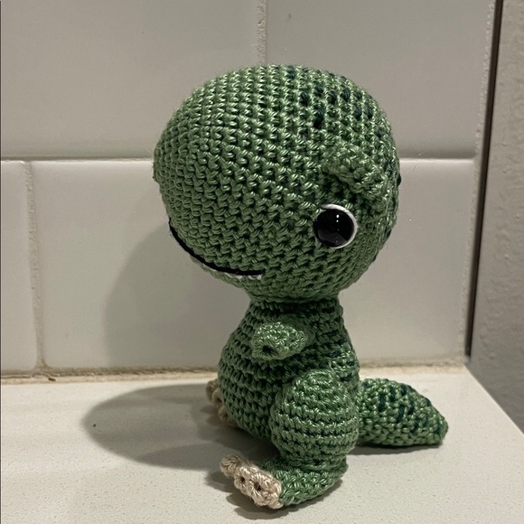 Handcrafted Tyrannosaurus Rex T-Rex Dinosaur Decor Amigurui Crochet Figure - Picture 4 of 12